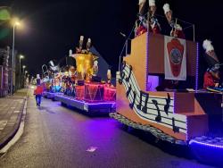 Wagen en kostuums 'de fanfare van honger en dorst'